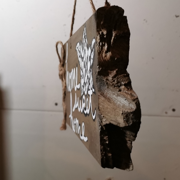 SOLD/Handcrafted B&W Home Wood Sign flower - Picture 10 of 11